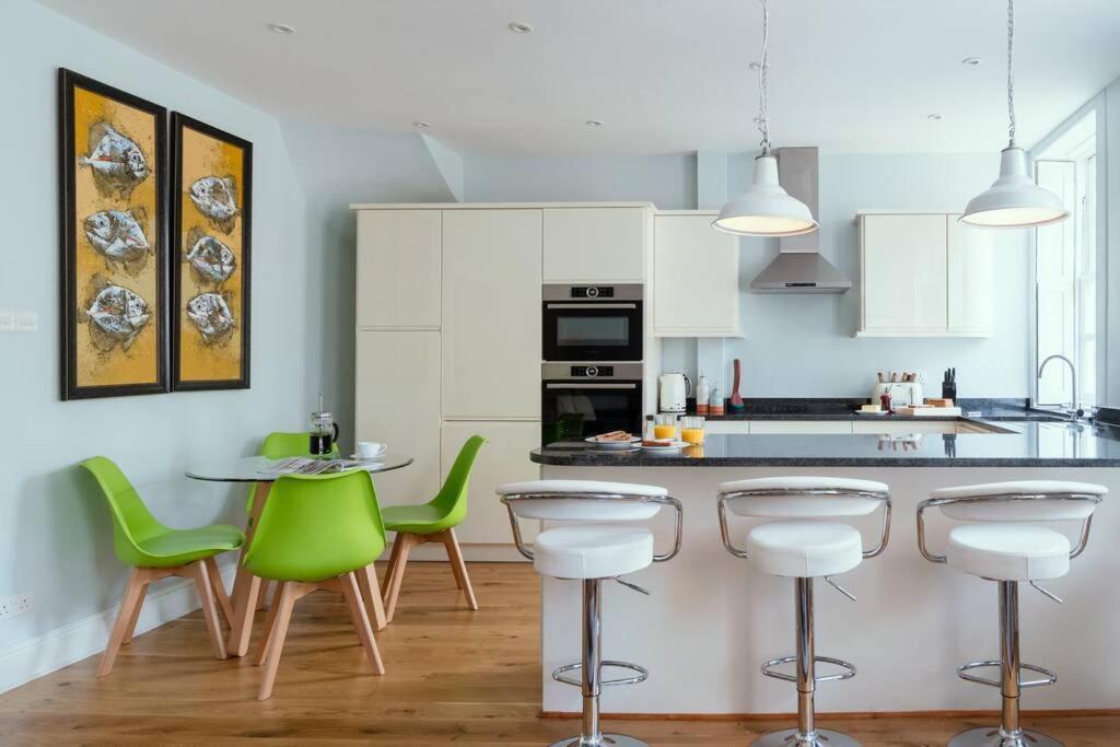 באת' Beautiful Apartment, Incredible Central Location מראה חיצוני תמונה