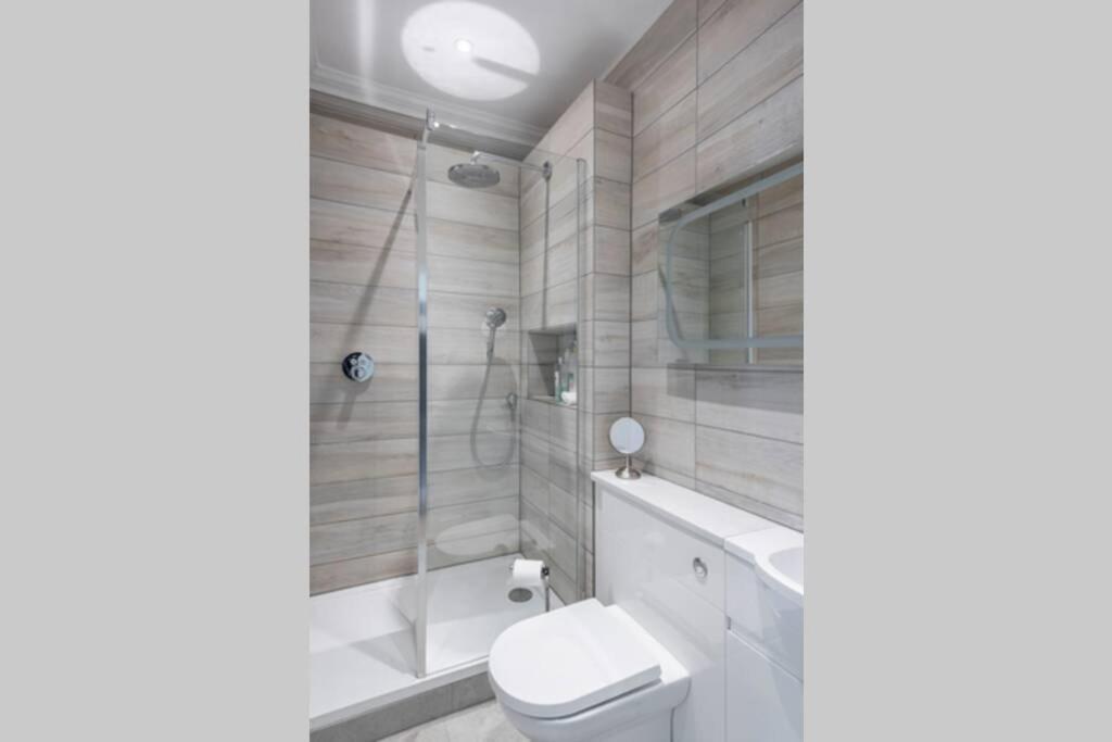 באת' Beautiful Apartment, Incredible Central Location מראה חיצוני תמונה