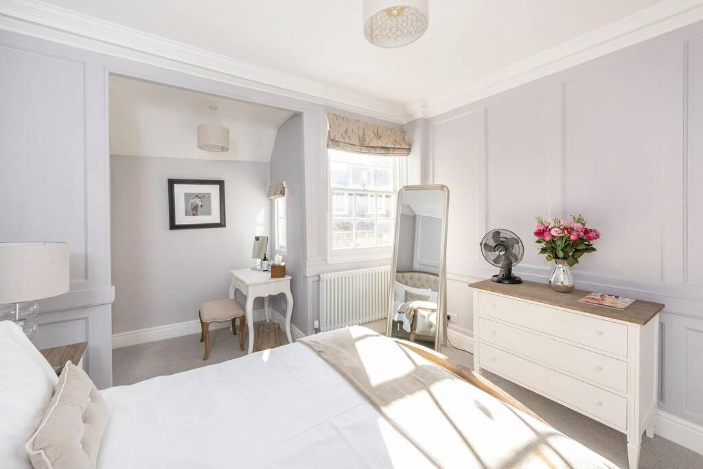 באת' Beautiful Apartment, Incredible Central Location מראה חיצוני תמונה