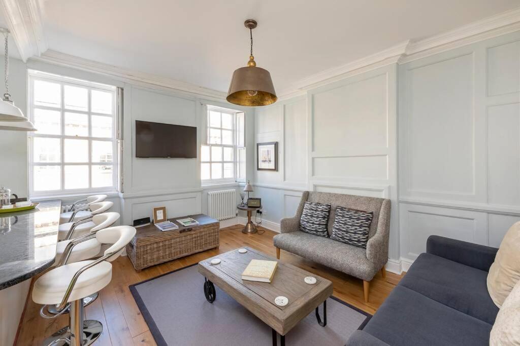 באת' Beautiful Apartment, Incredible Central Location מראה חיצוני תמונה